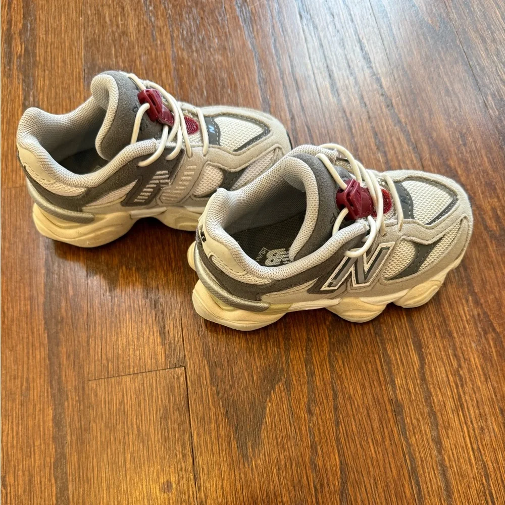 New Balance 9060 - Picture 3 of 7